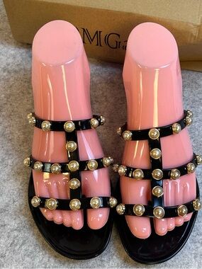 New Women’s Pearl Studded Black Open Toe Slip On Sandals /  Sz 6 (36)